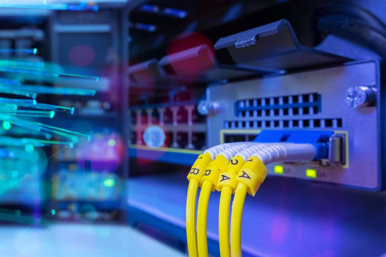 Custom Fiber Optic Cables: The Ultimate Guide to Fast Networks
